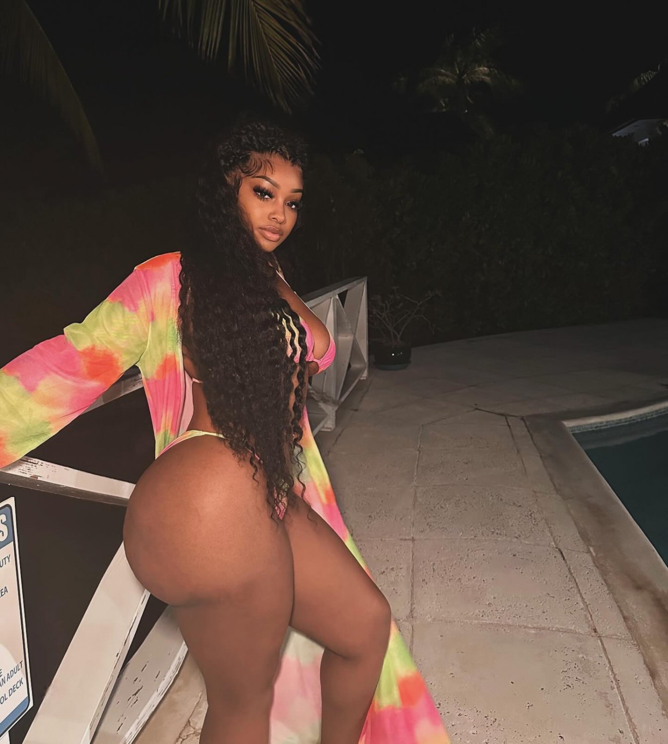 Barely Legal 21 year old Ebony Thick Baddie Mari Big Booty Ass #tamdPOTP